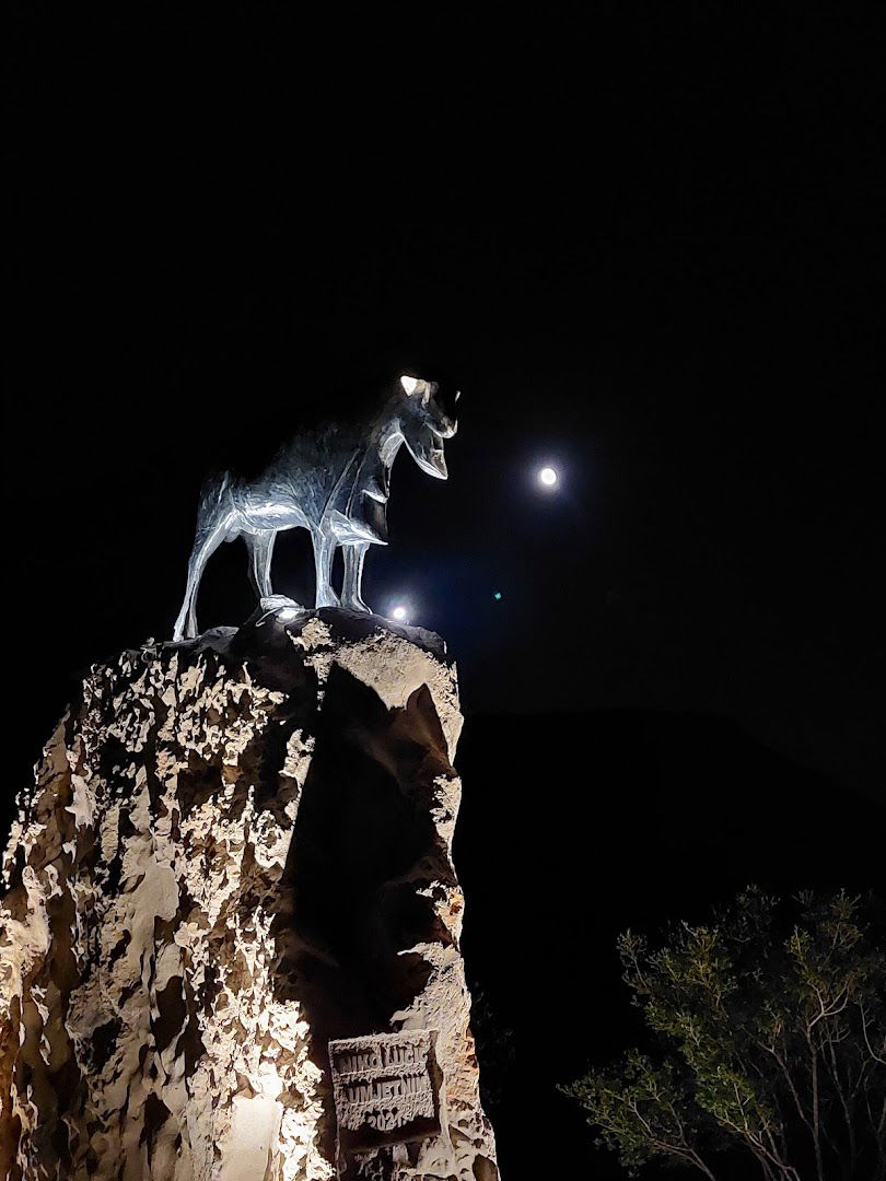 Spomenik Nika Lučića