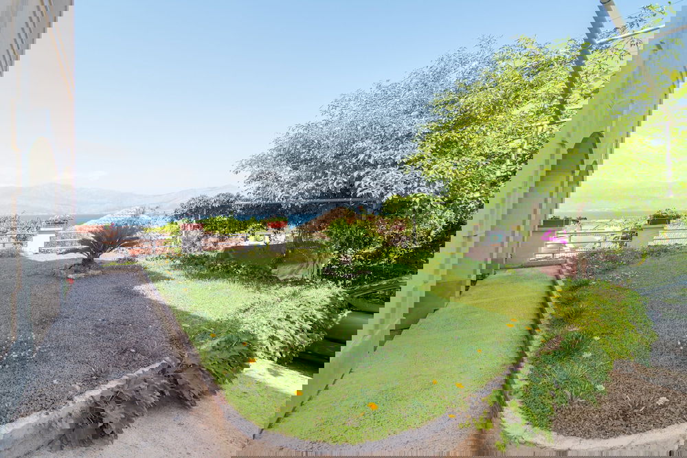 Apartments Ana & Bogdan, Postira