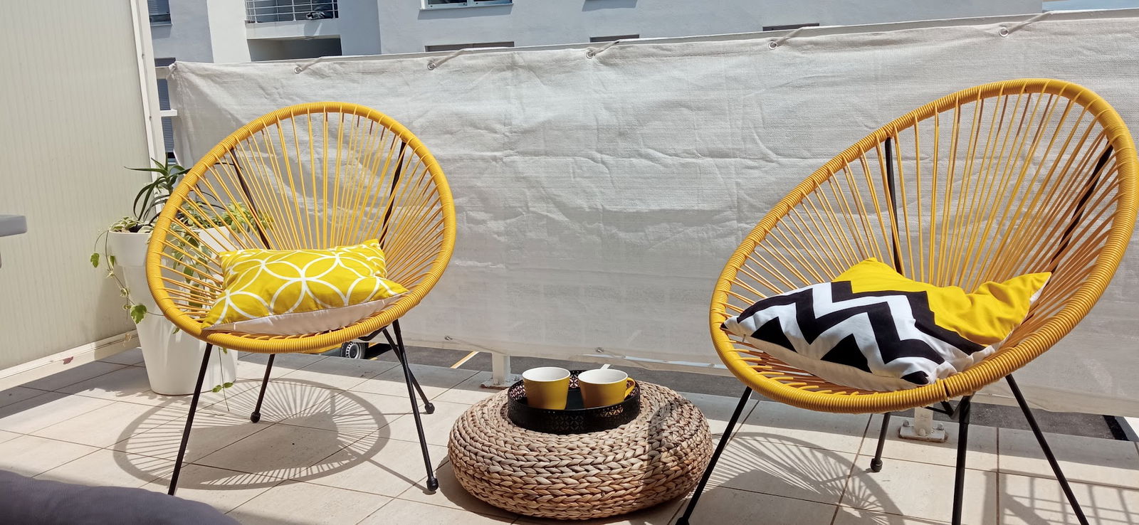 Violet_Red_Yellow Apartments