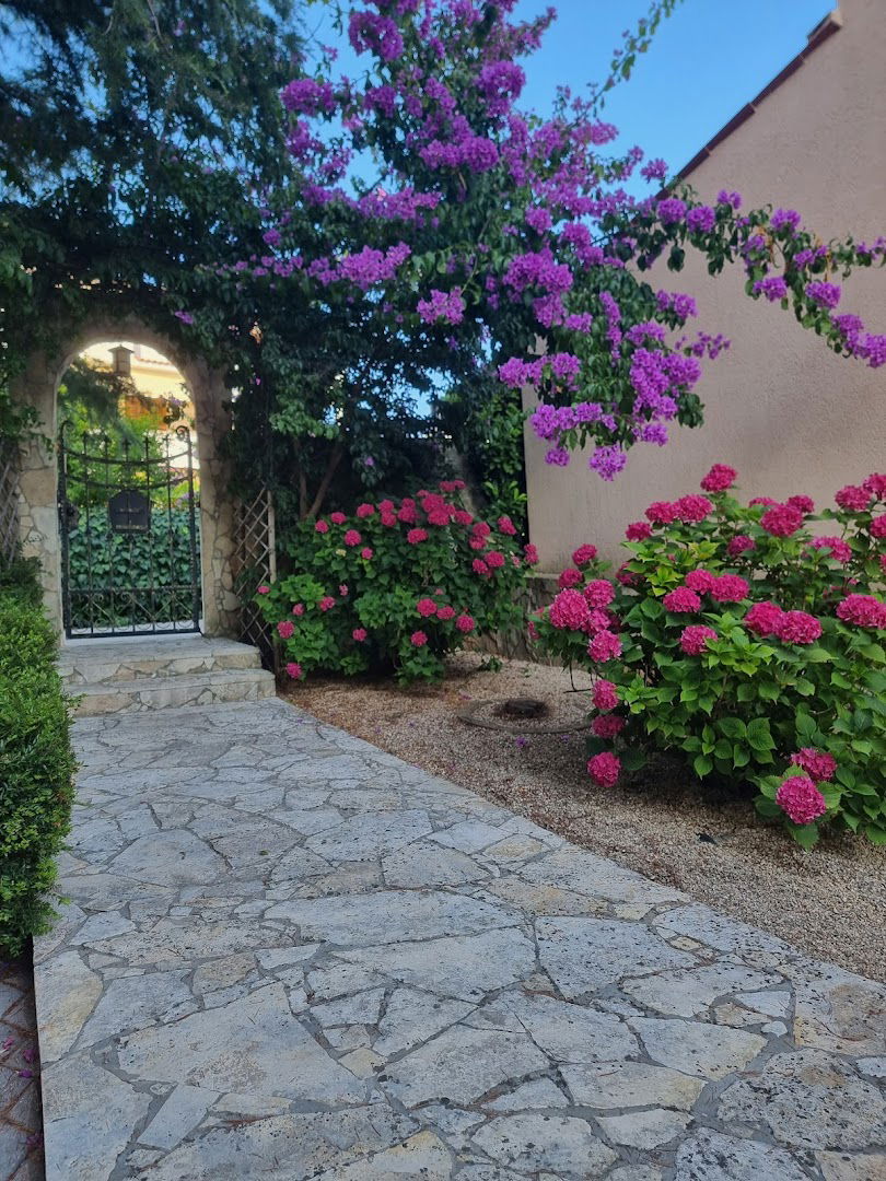 VILLA VIVA Apartments