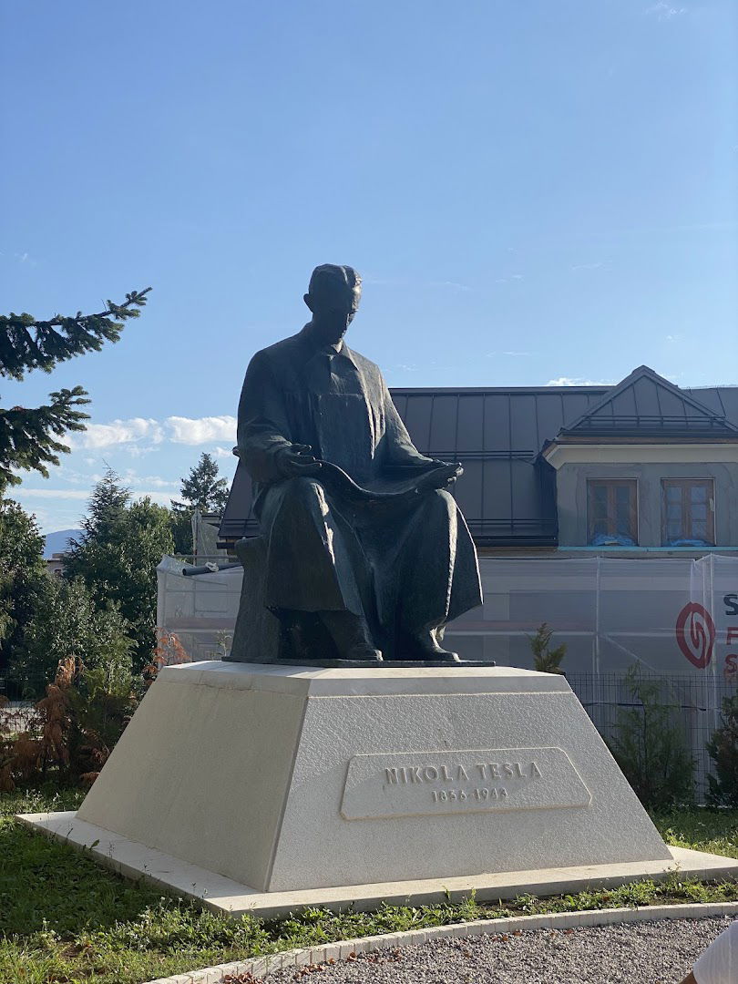 Nikola Tesla, spomenik