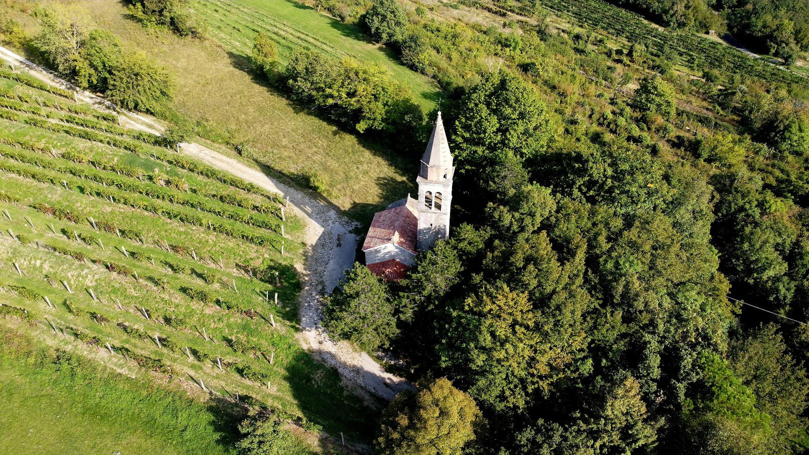 Chiesa di Santa Lucia a Fragellis/cerkev svete Lucije v Fradel