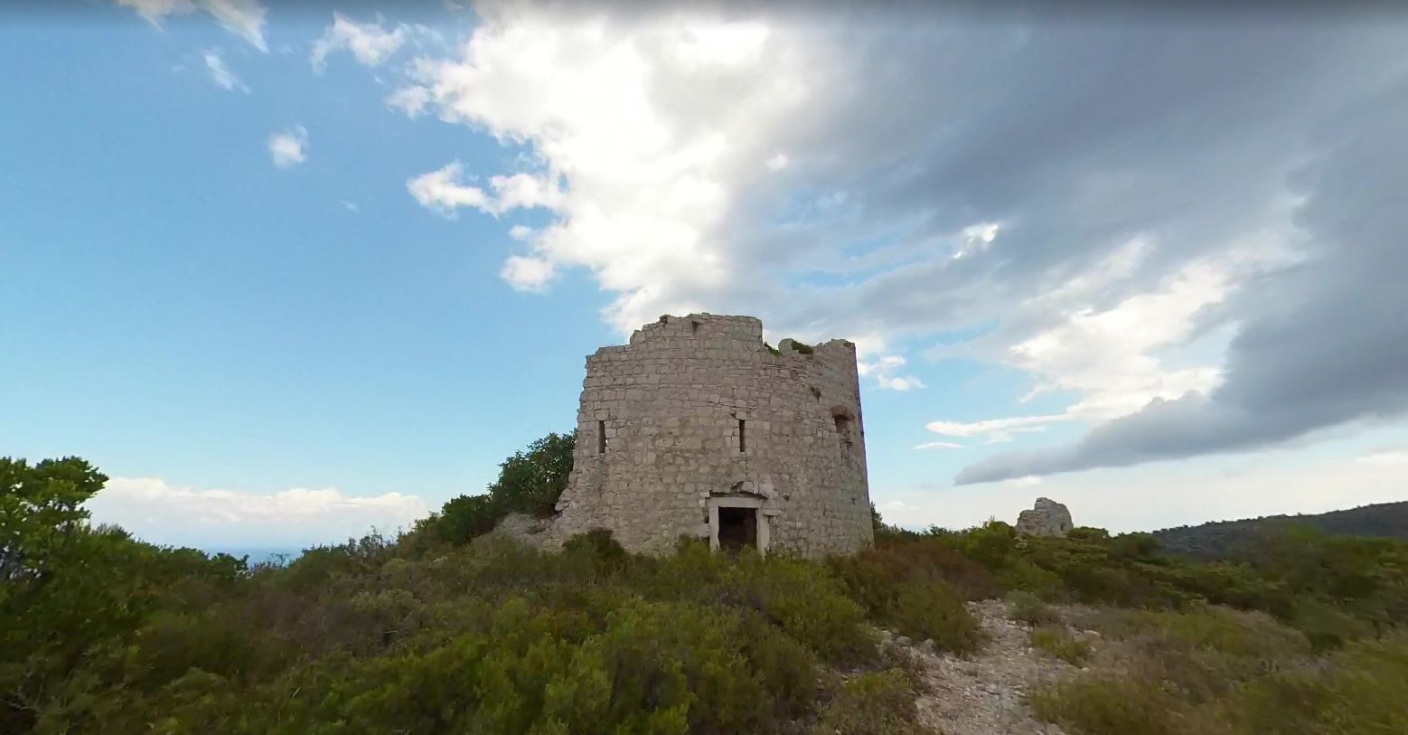 Boj pod Visom - Kula Wellington - Central Dalmatia Croatia - Theme Trails