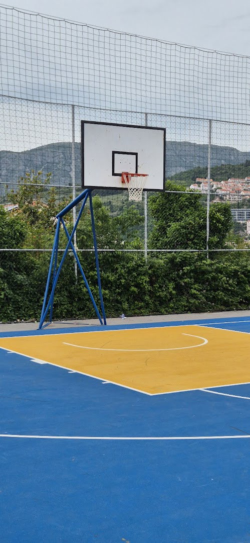 Elementary school Lapad