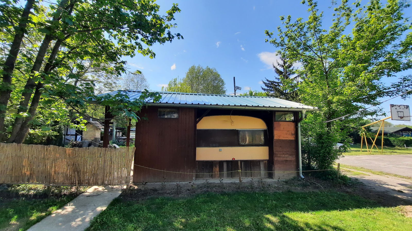 Kamp „Jabukov cvet”