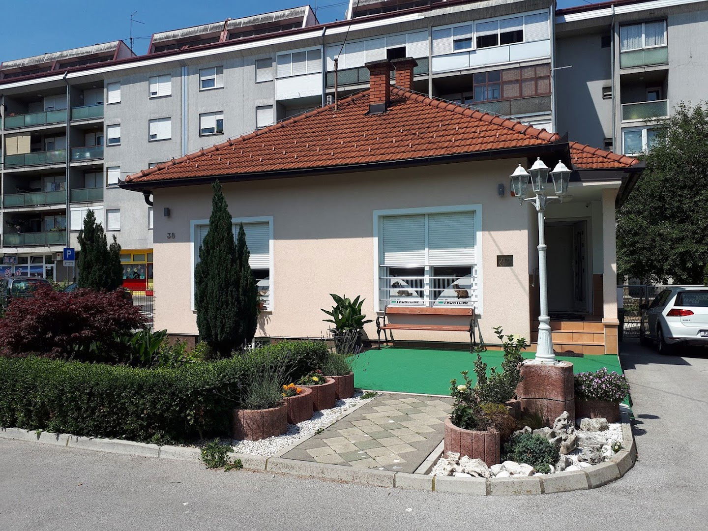 Veterinarska praksa za male životinje Pet Plus