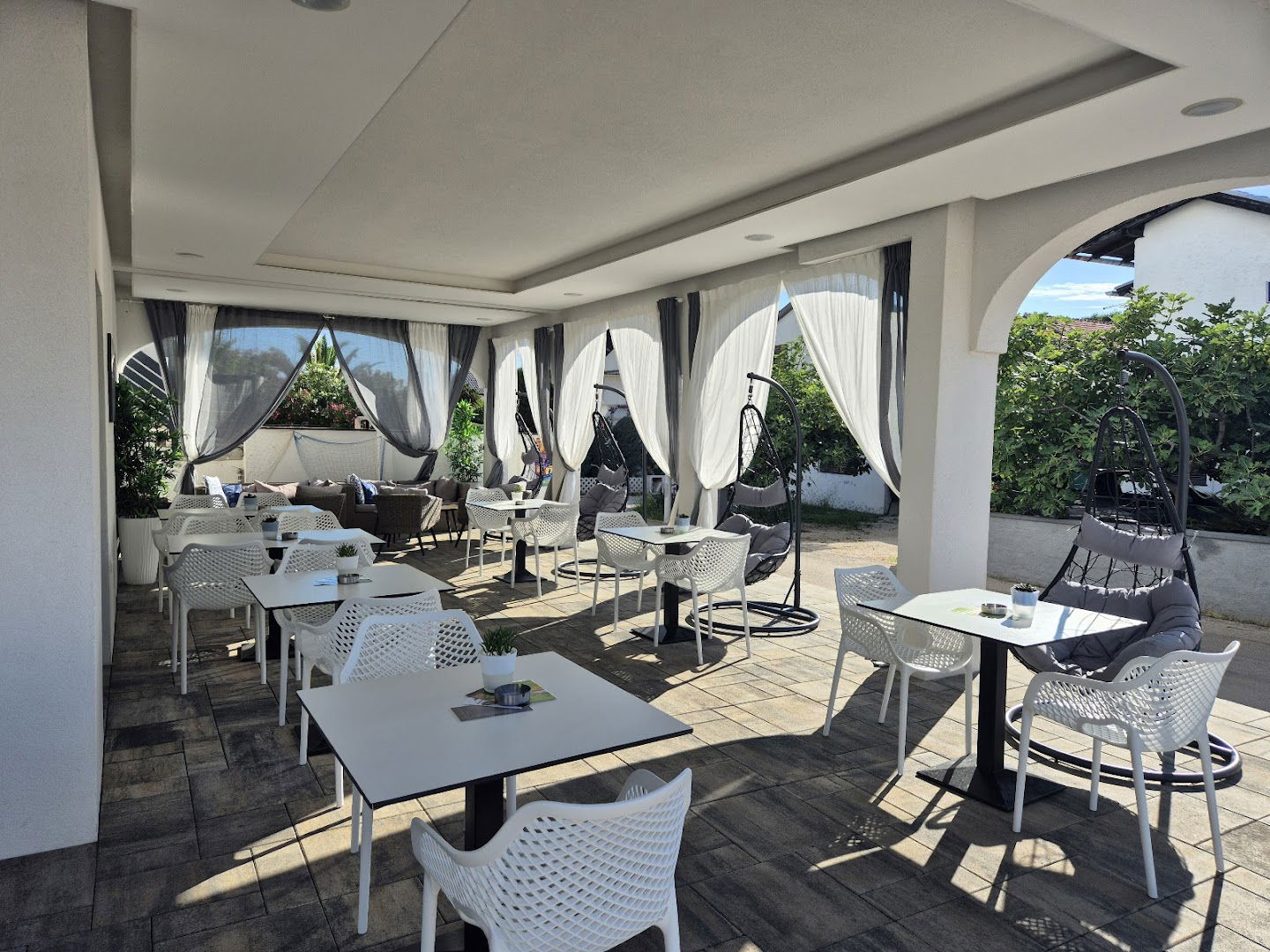 Bloom Restaurant & Breakfast buffe