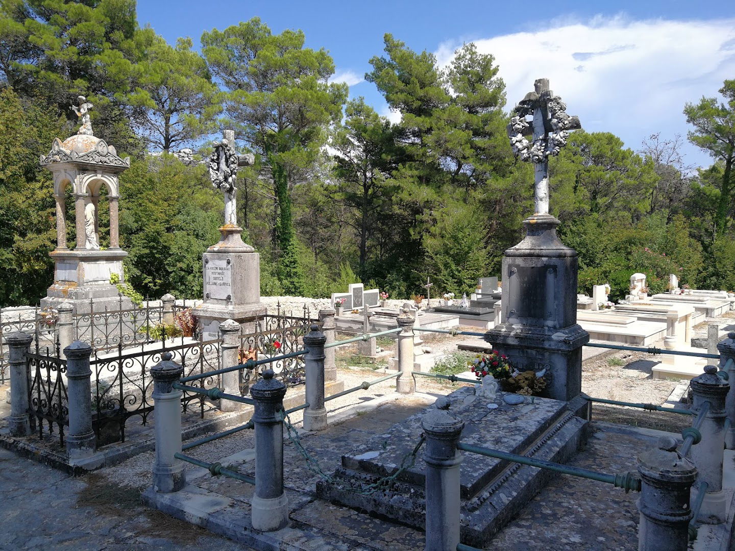 Potomje cemetery