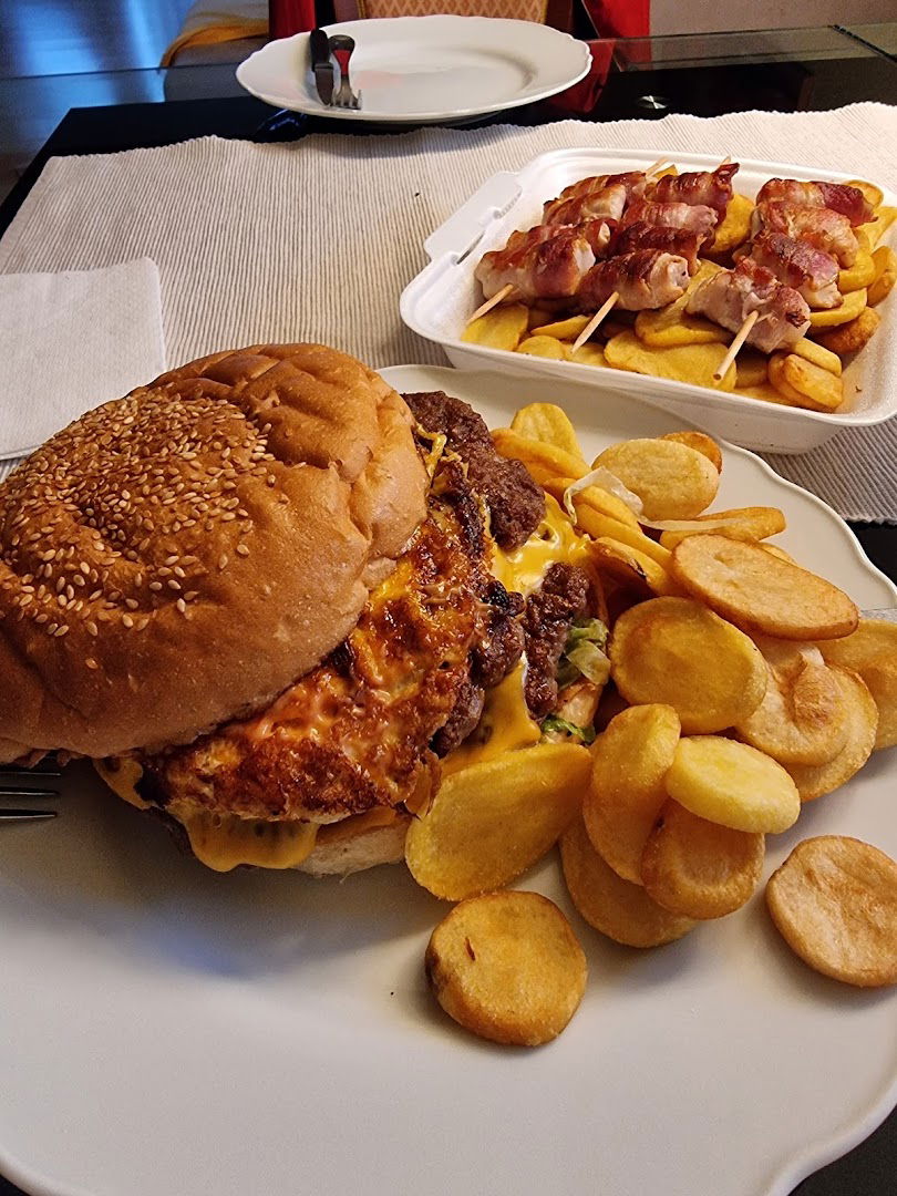 Fast Food Three Queens