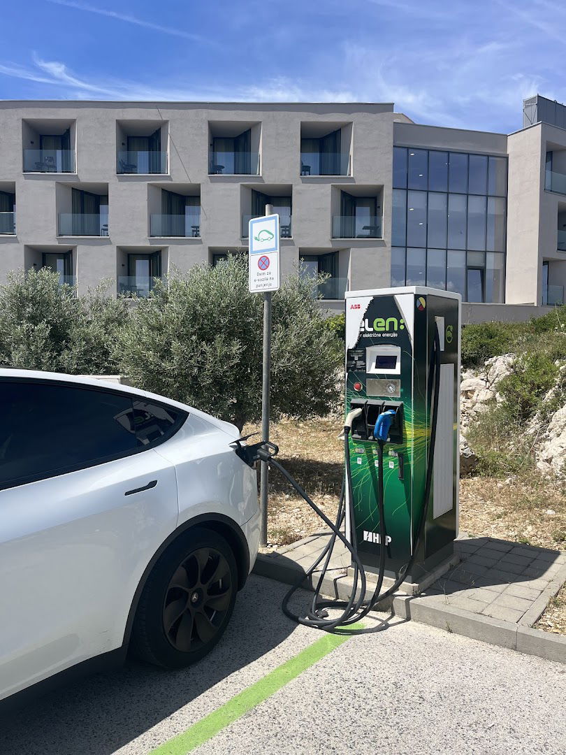 ELEN Charging Station