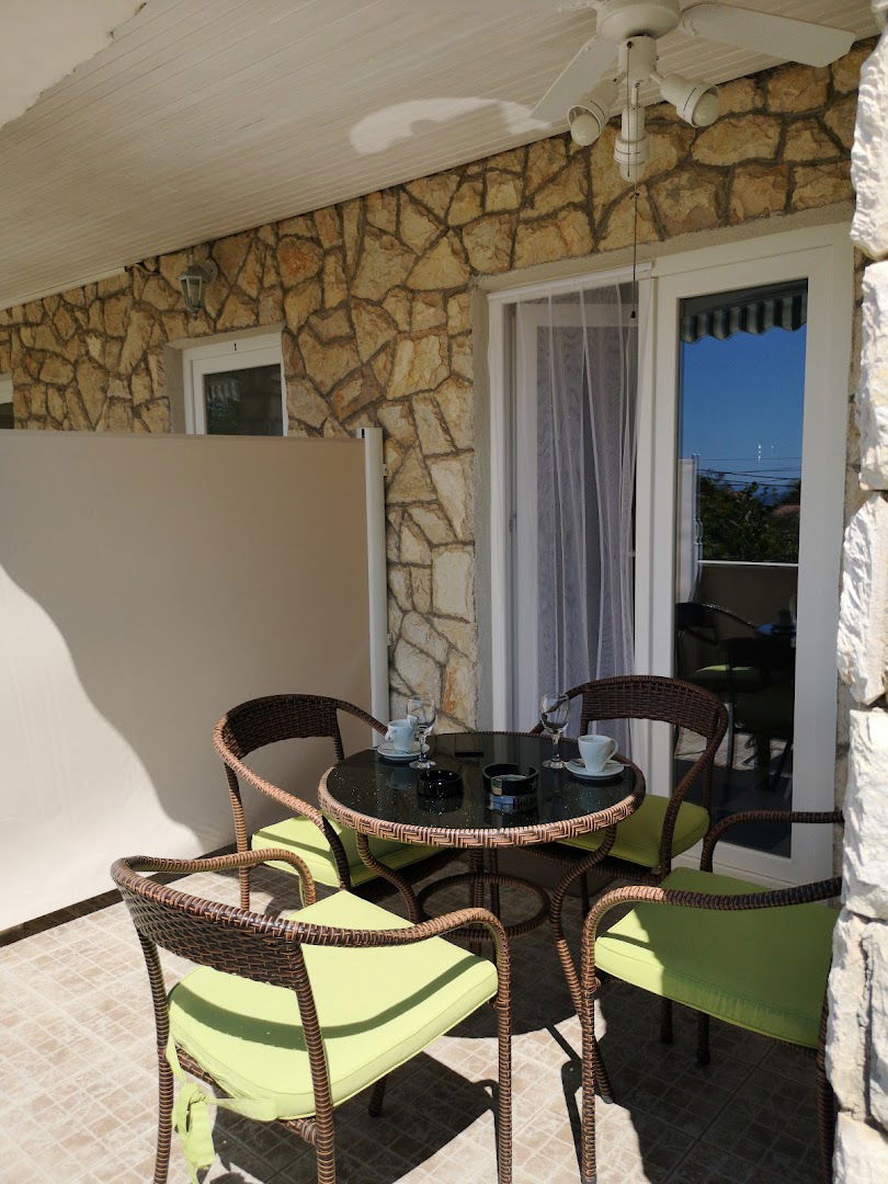 Apartments Lončarić