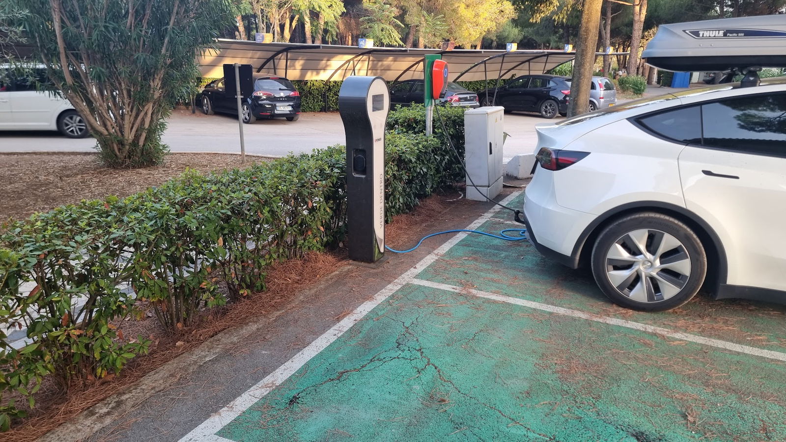 Electric Vehicle Charging Station