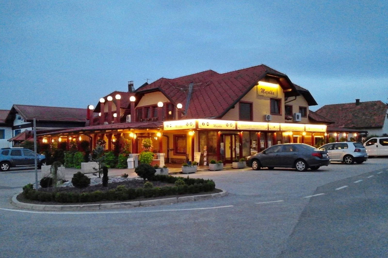 Avtokamp Motel Majolka - parking avtodomi
