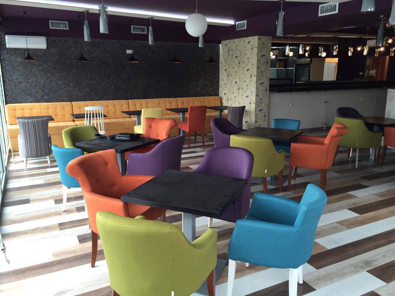 CAFFE DOLCE VISTA and Car Wash