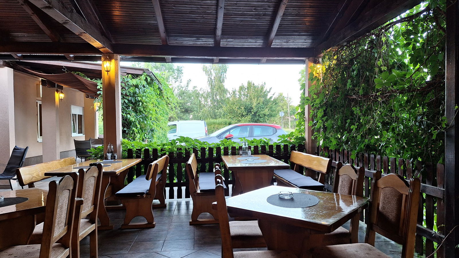 Restoran "Malo misto" - kod Franića