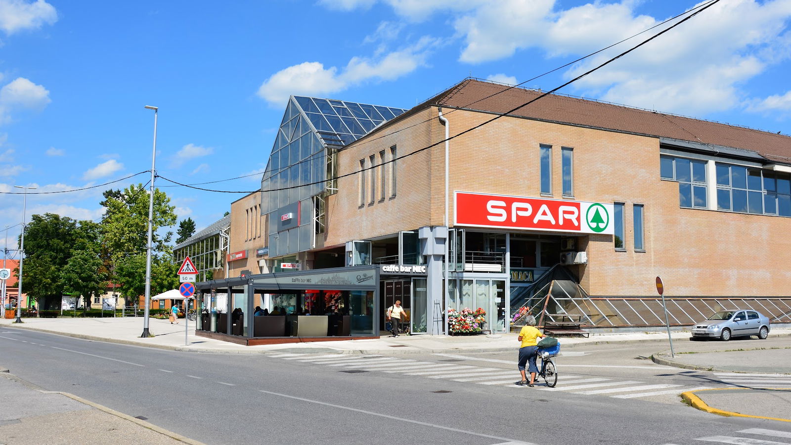 Spar Supermarket Tržni Centar