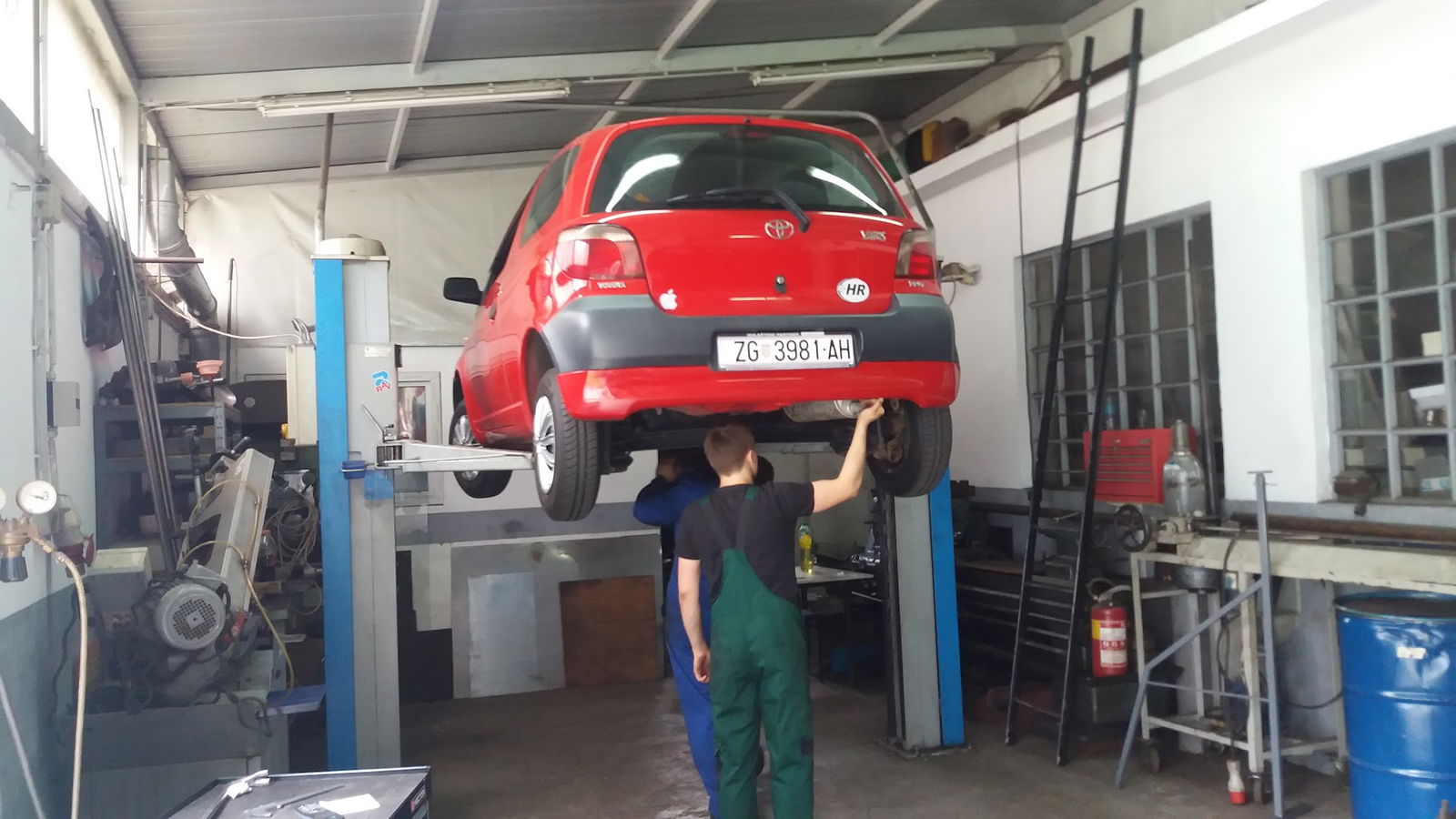 Strojobravarska radiona, Zvonimir Hrvoj