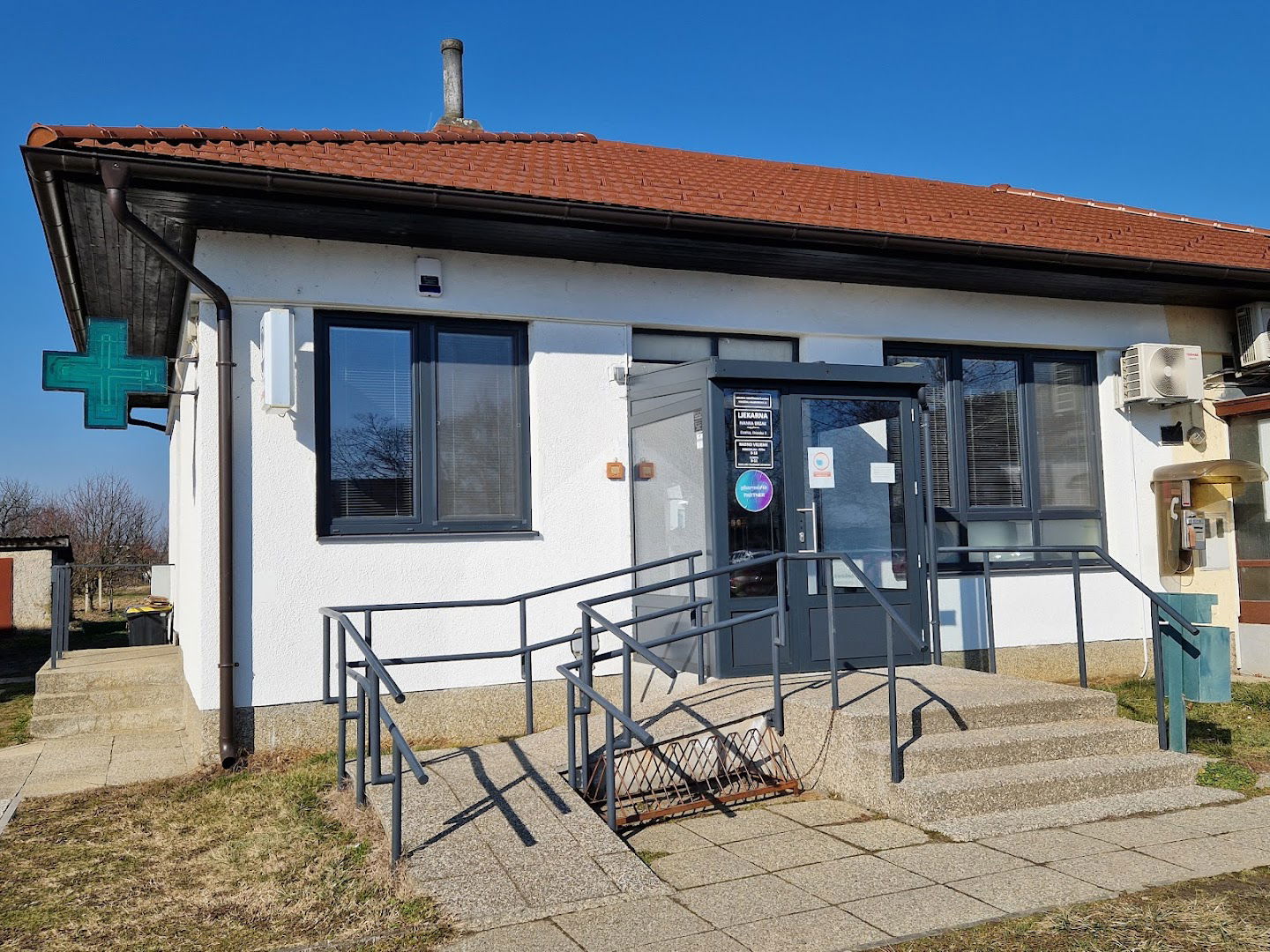 LJEKARNA CESTICA- LJEKARNA IVANKA BRZAK