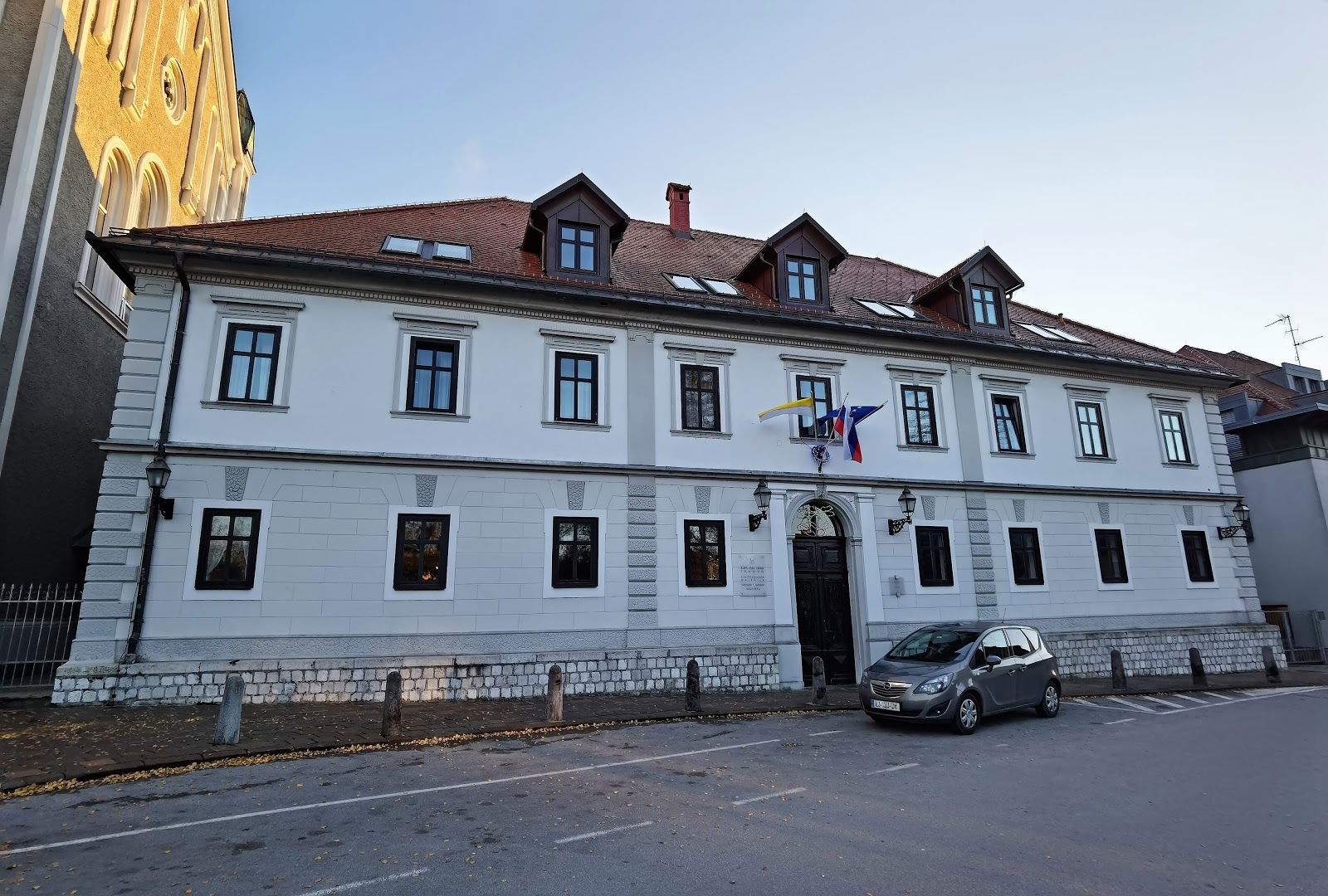 Kulturno-Izobraževalno in umetniško društvo Finžgarjeva galerija