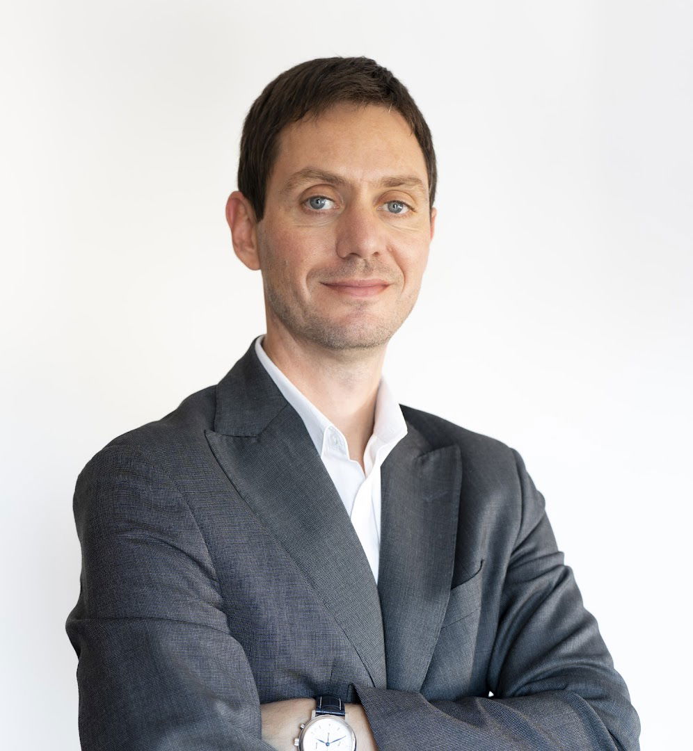 Advokat Rastko R. Naumov