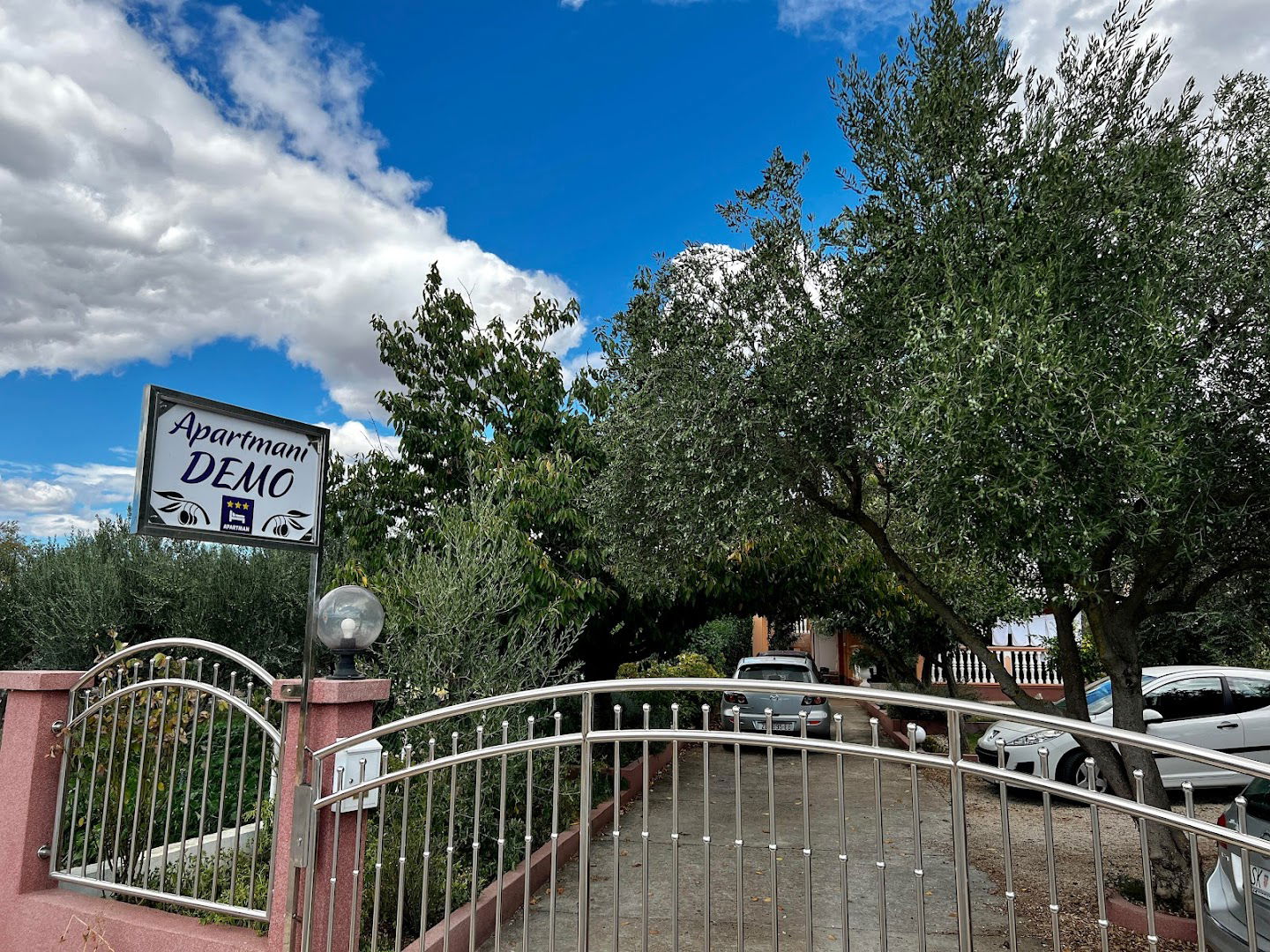 Apartmani Demo - Sv. Filip i Jakov - Sikovo