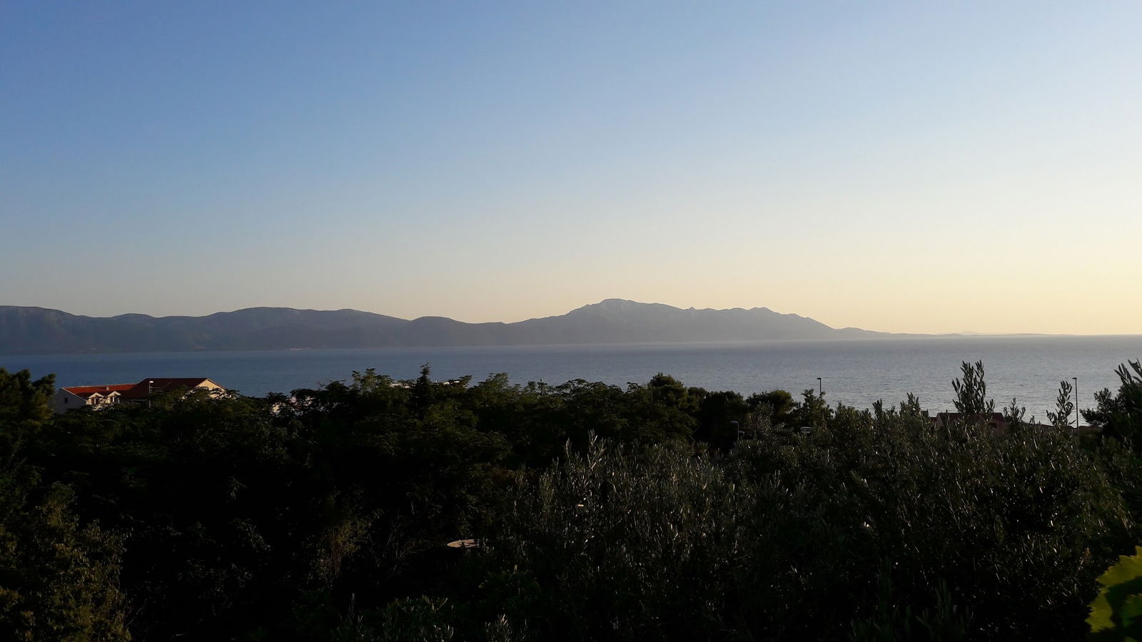 4 Sisters Apartments