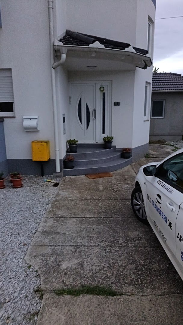 Apartman DE Taxi DE Parking DE Aerodrom