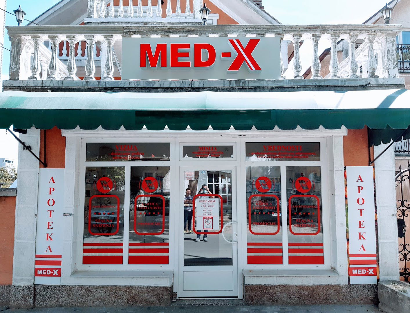 MED-X APOTEKA