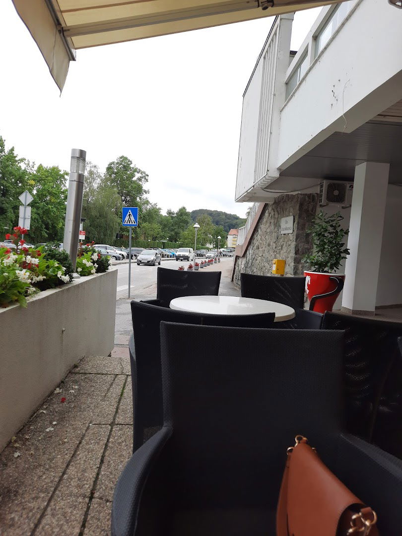 Kavanica Sweet Mansion