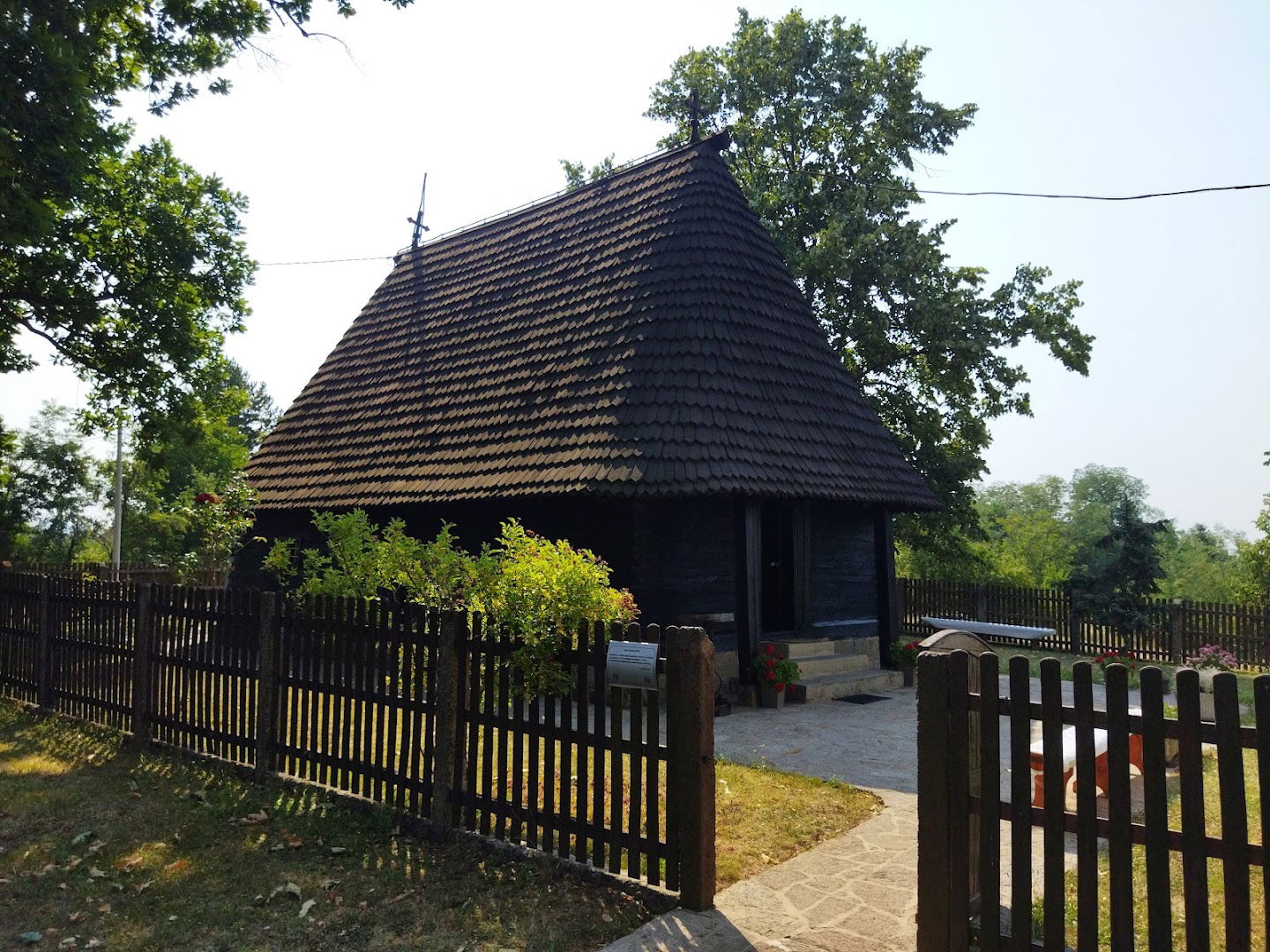 Ljutovnica wooden church