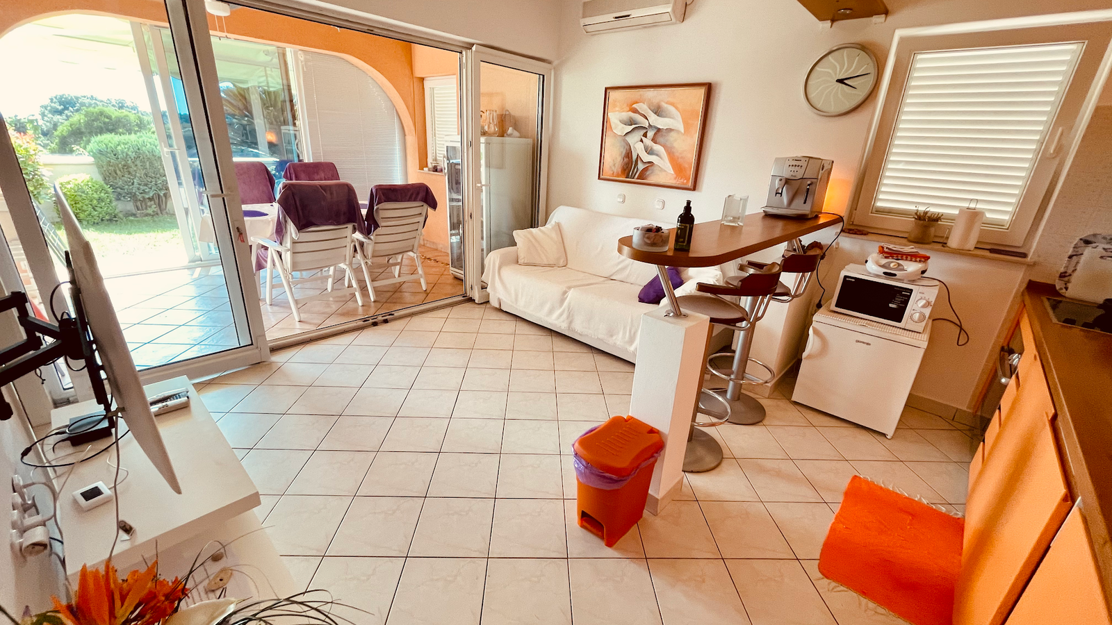 Exclusive Modern Apartment Croatia Sun and Sea View, Zrce Beach, Garden ( 4 people) / Airport Transfer Services