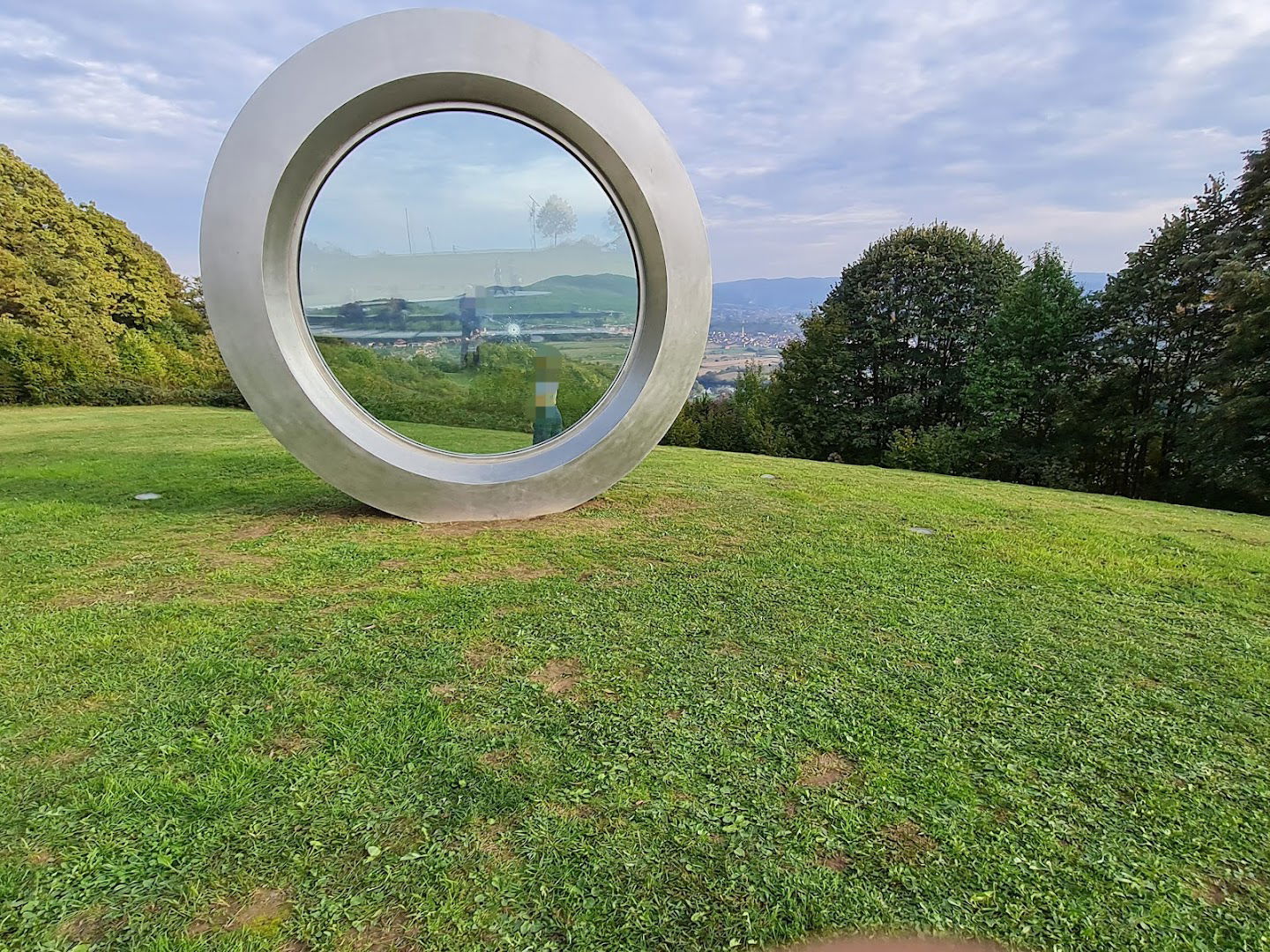 Gordan Lederer Memorial