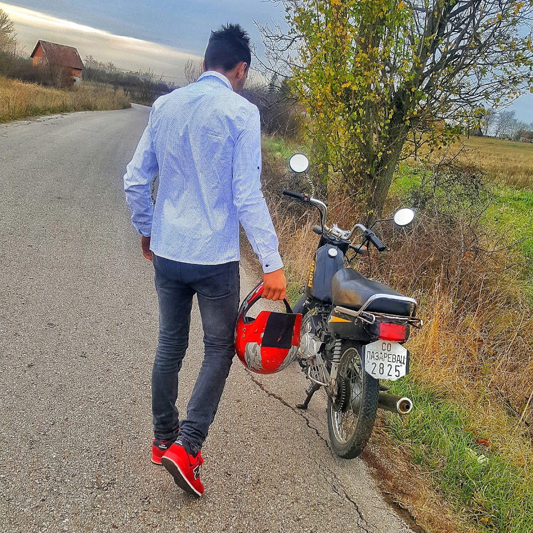 Rale moto team garage