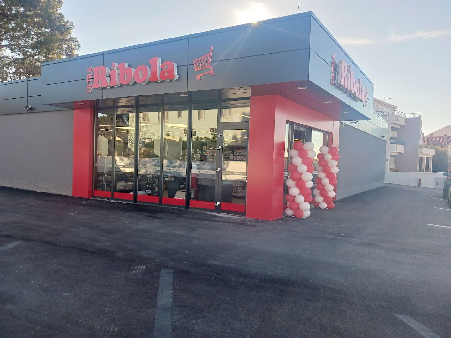 Ribola 94 Supermarket