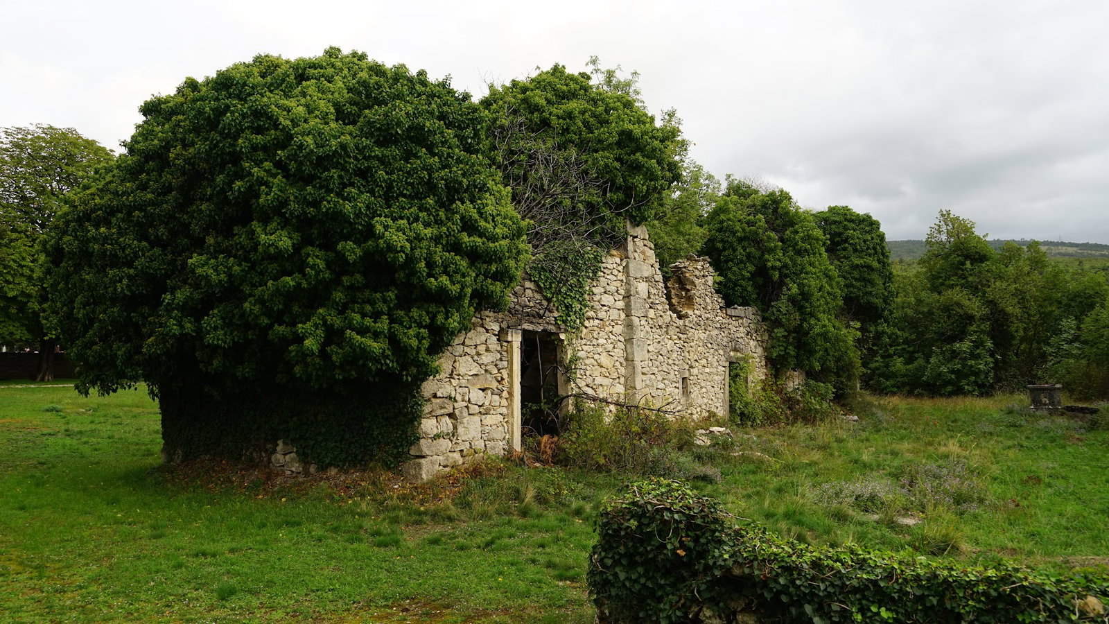 Podere in rovina (vicino chiesa Santi Pietro e Paolo