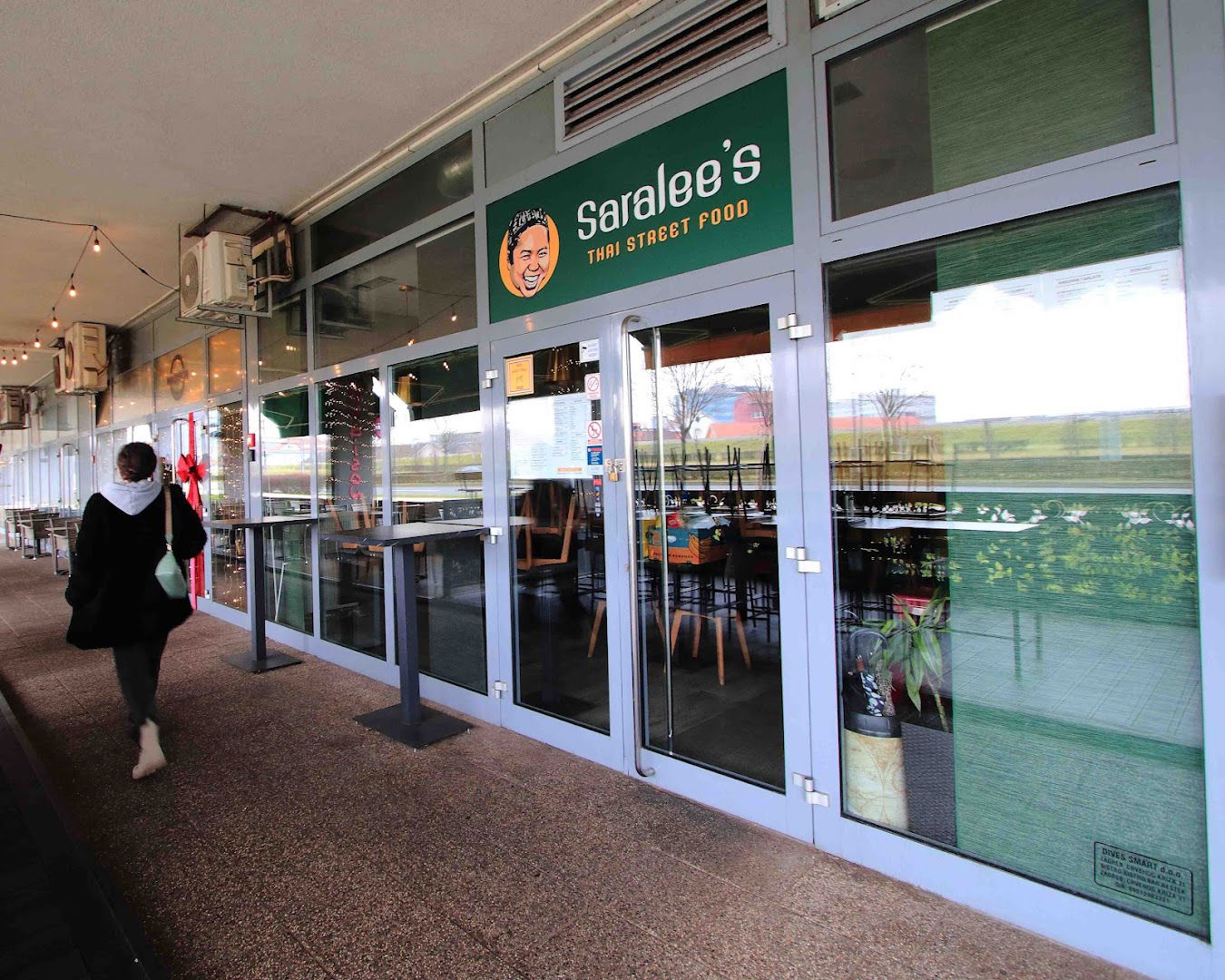 Saralee's thai street food bistro