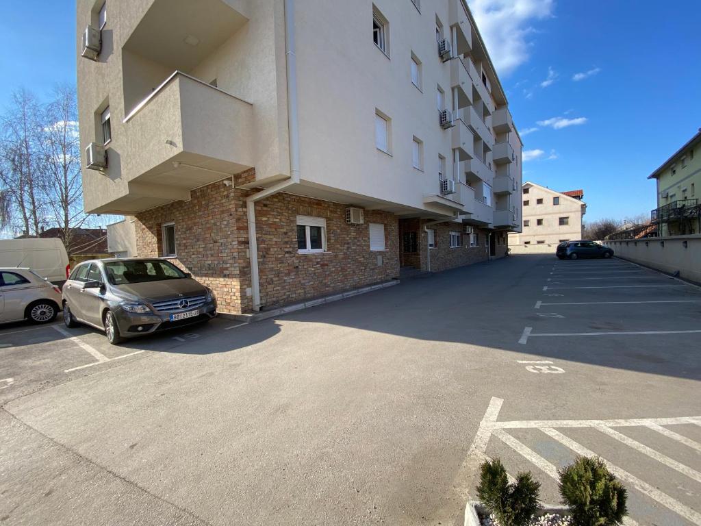 Nbg Hills apartments