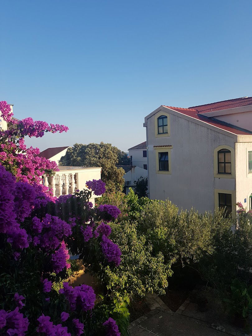 Apartments Kirinčić