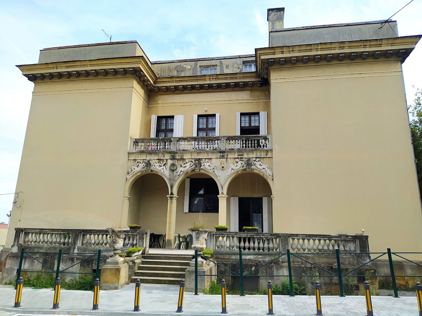 Клиника за рехабилитацију „Др Мирослав Зотовић“