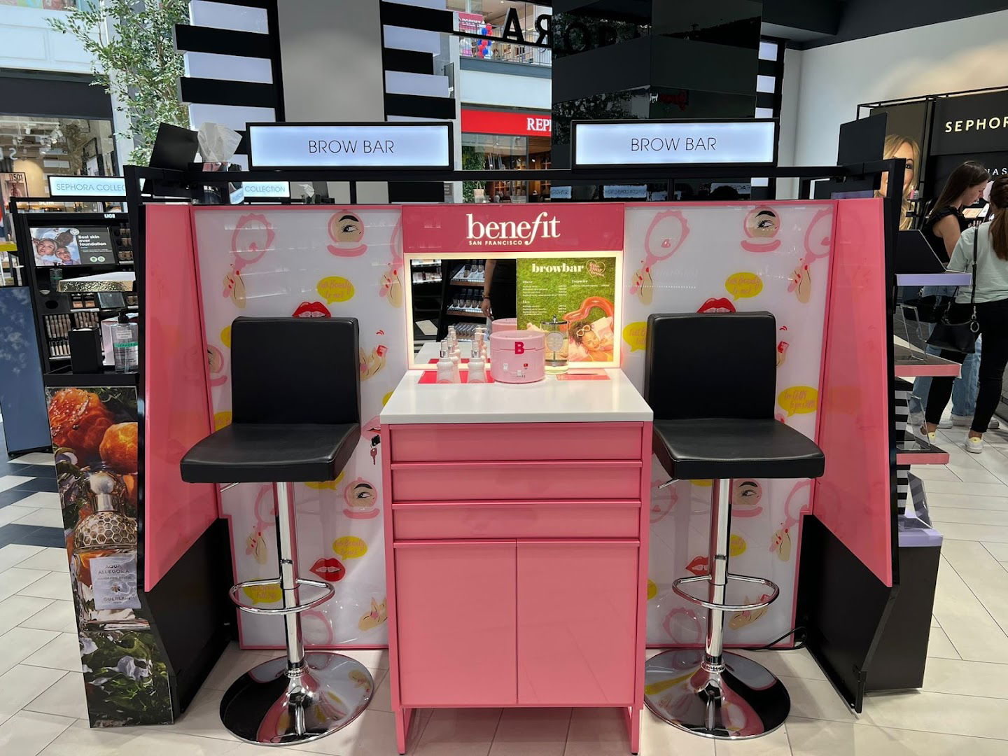 Benefit Cosmetics BrowBar