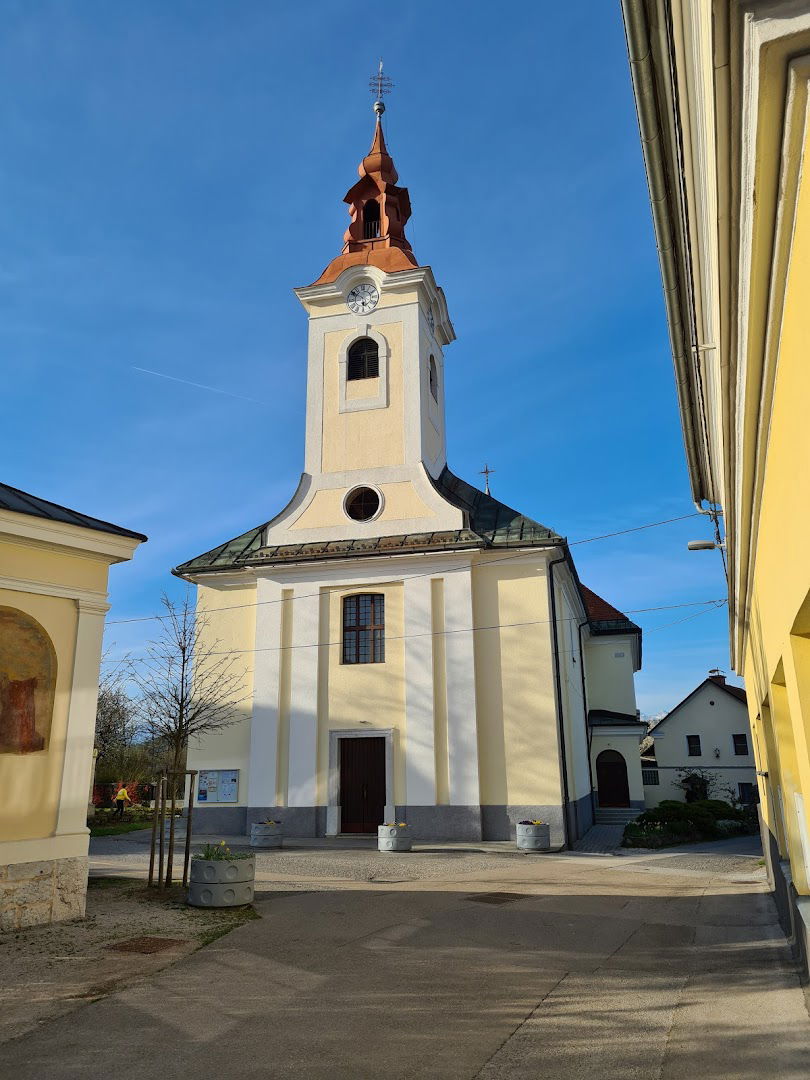 Župnijska cerkev sv. Kancijana in tovarišev