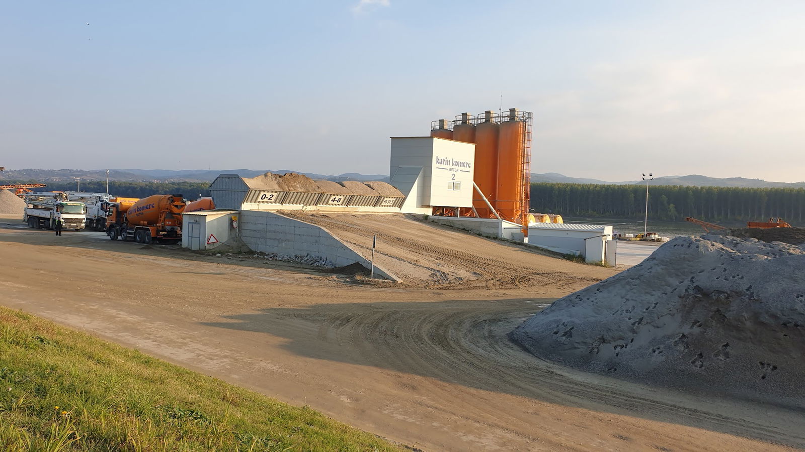 Karin komerc šljunkara