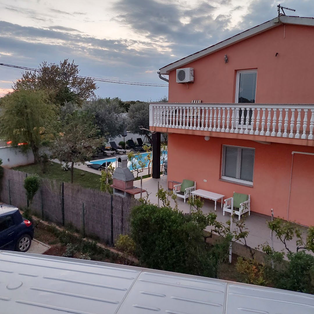 Radeki Polje - Busuja