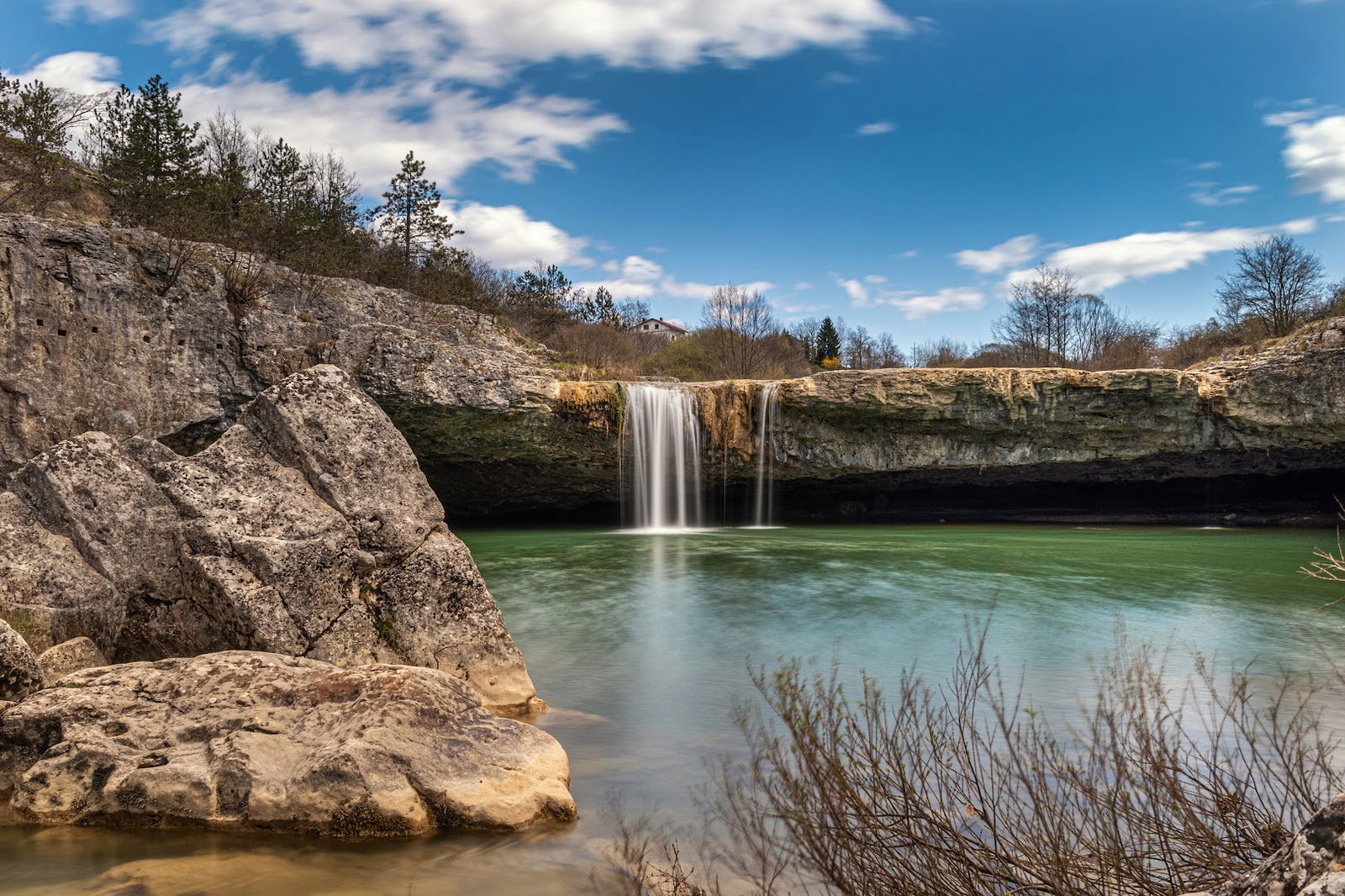 Zarečki Krov Waterfall
