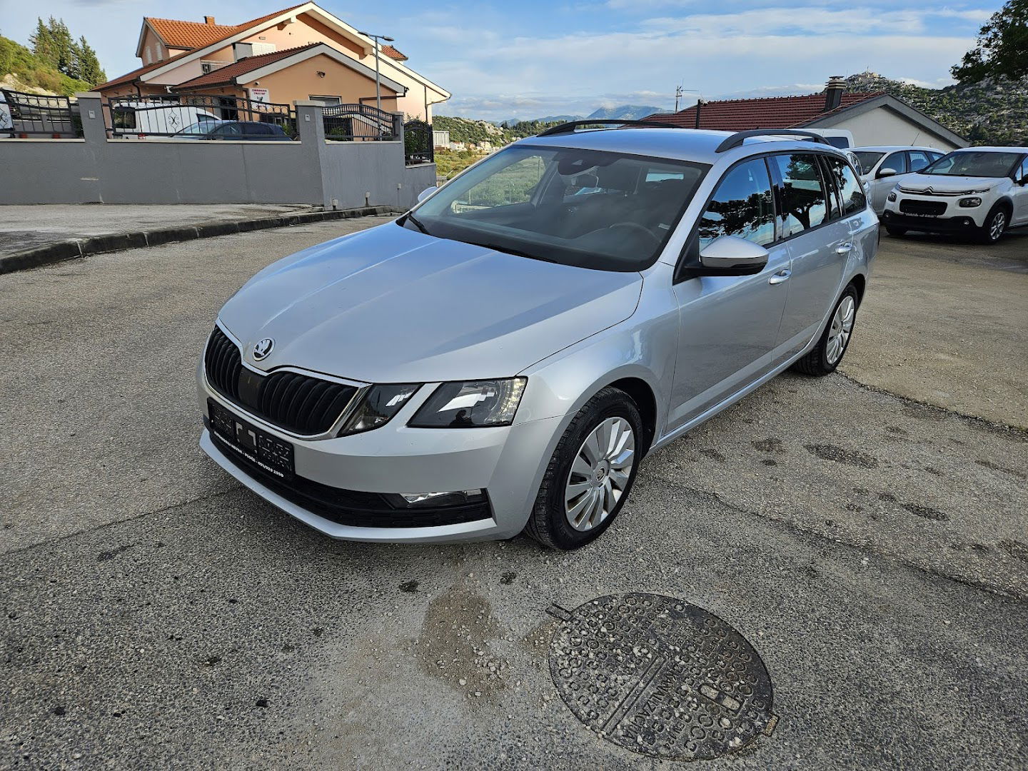 AUTOMOBILI NEVEN PLOČE