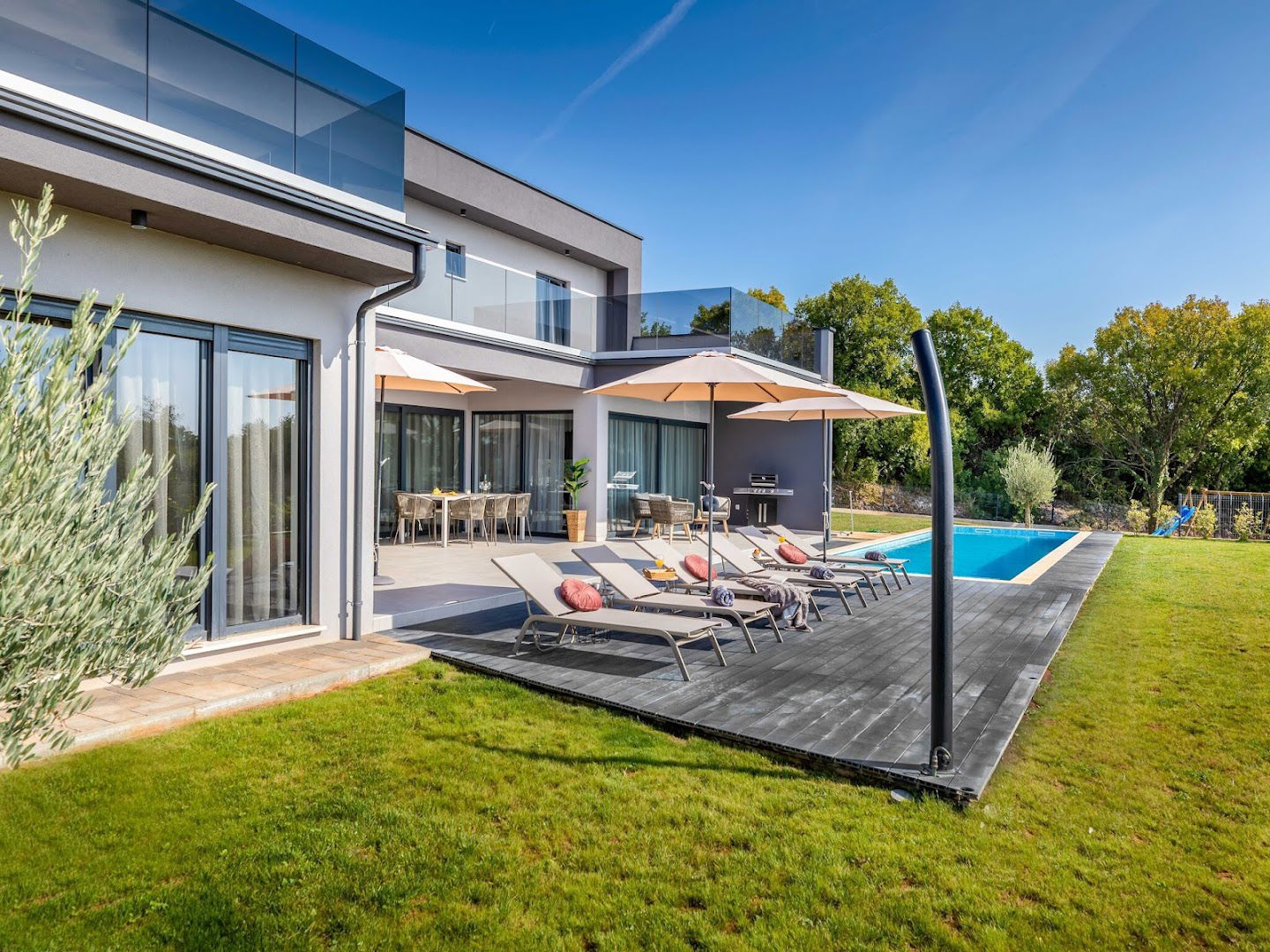 Villa Borealis, Rasa