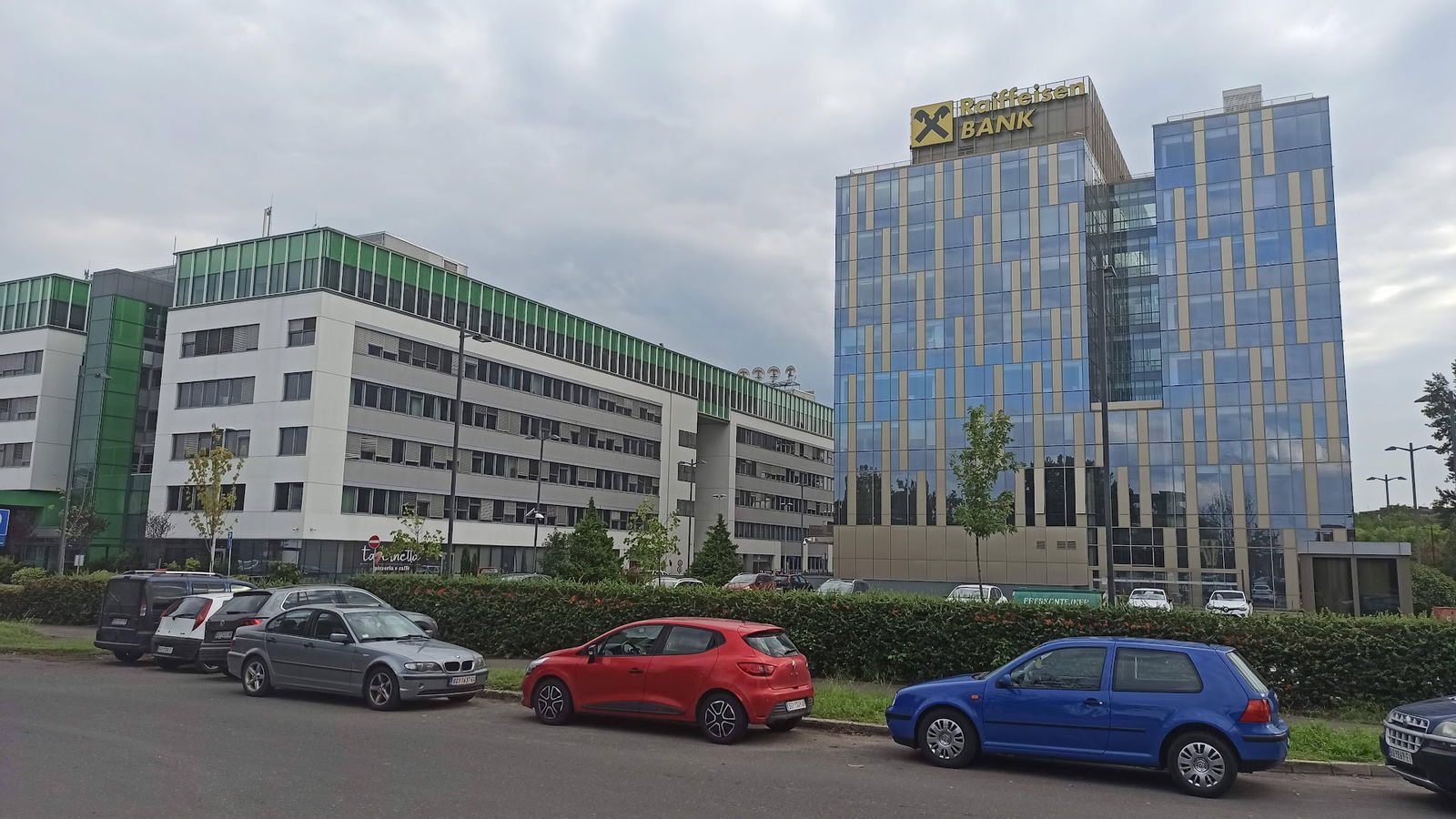 OfficeMe Coworking / Belgrade Office Park