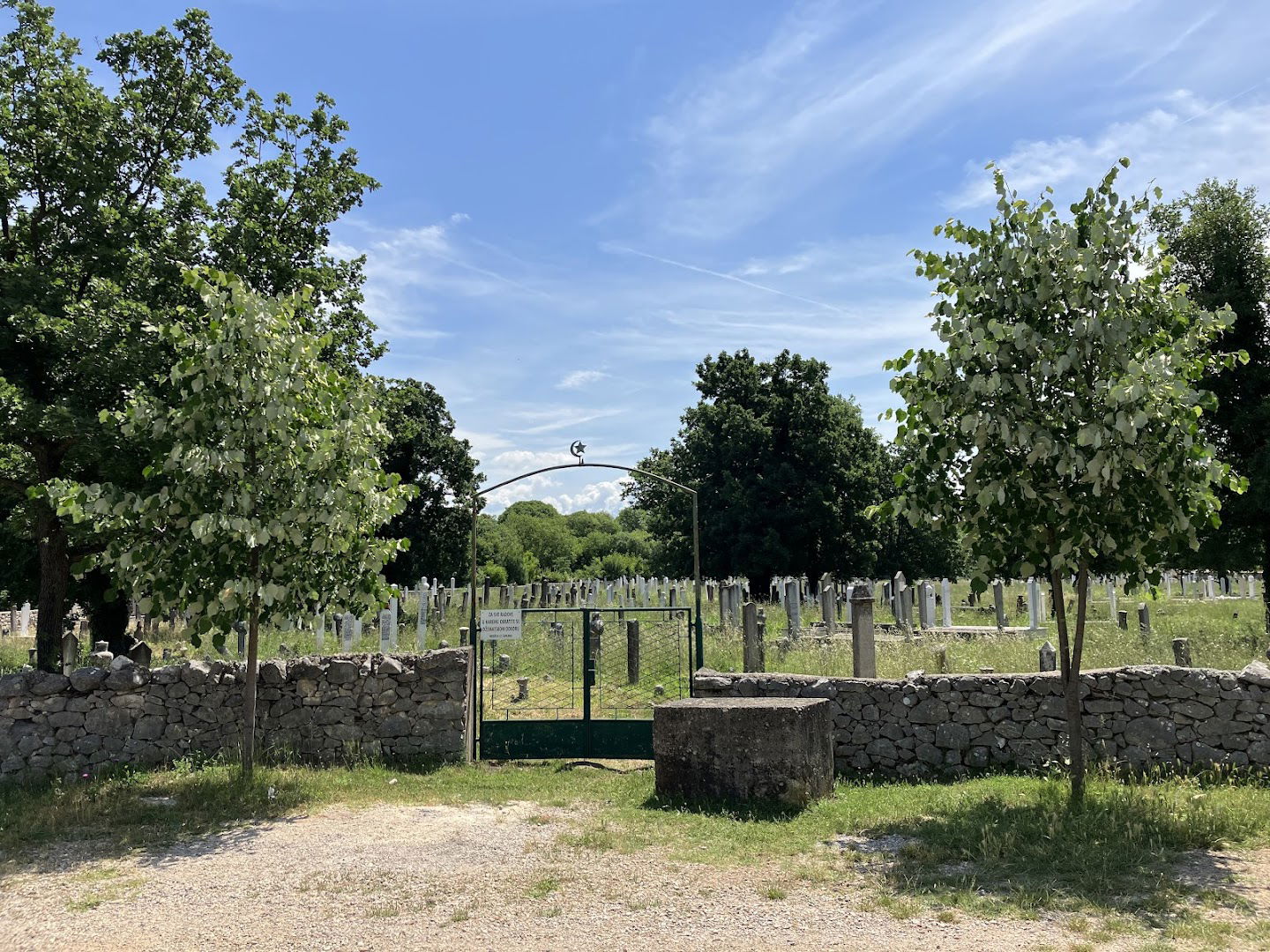 Veliki Harem (Počitelj-brdo) Cemetery