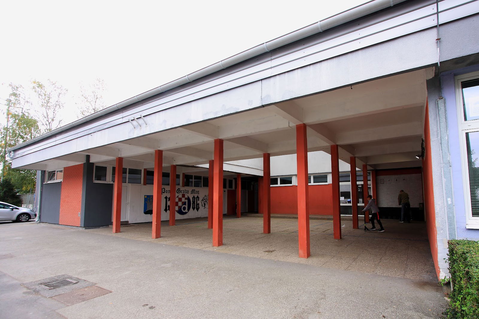 OŠ Otona Ivekovića