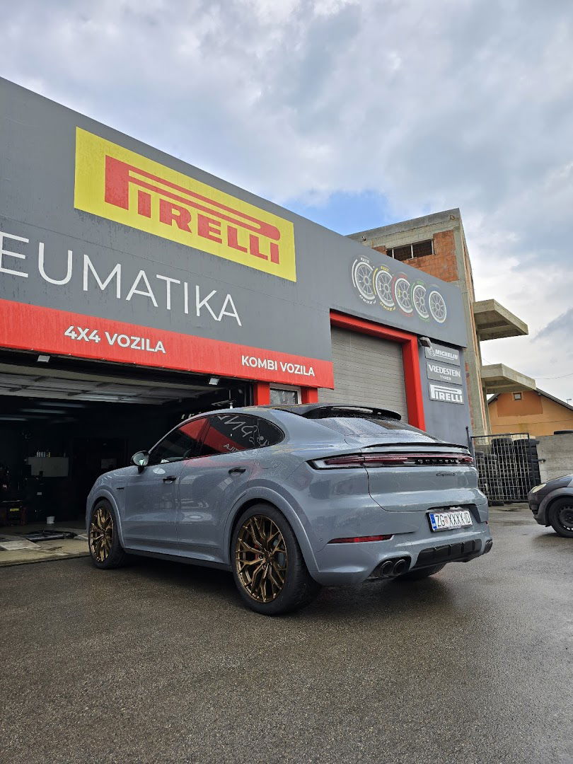 Koturić Ltd. / Rubber center